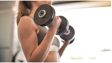 Allenarsi con il caldo: errori da evitare per non stressare il corpo