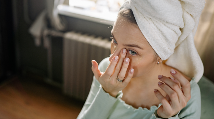 Occhiaie persistenti e borse sotto agli occhi: cause nascoste, carenze vitaminiche e trattamenti mirati per uno sguardo riposato